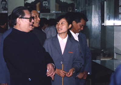 1989年10月江泽民在井冈山革命博物馆参观